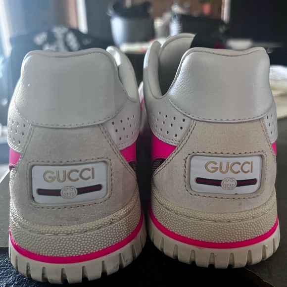 Gucci Women's Vibrant Pink and White Sneakers - Picture 4 of 7